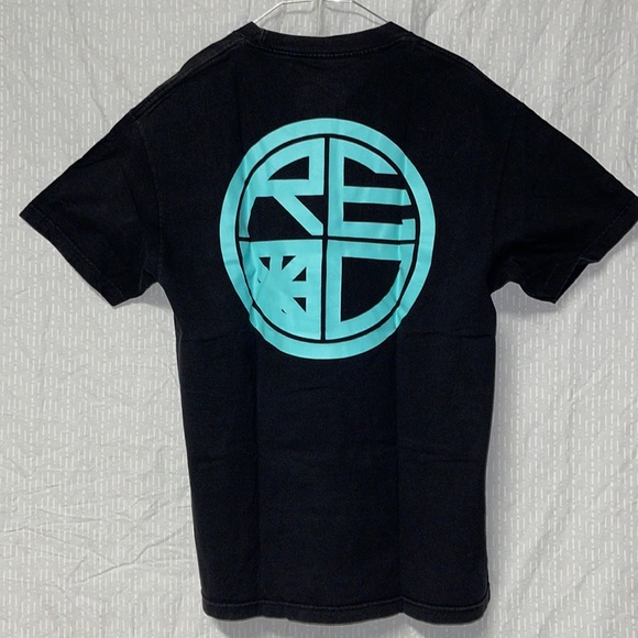 Red Label t-shirt - Picture 3 of 5